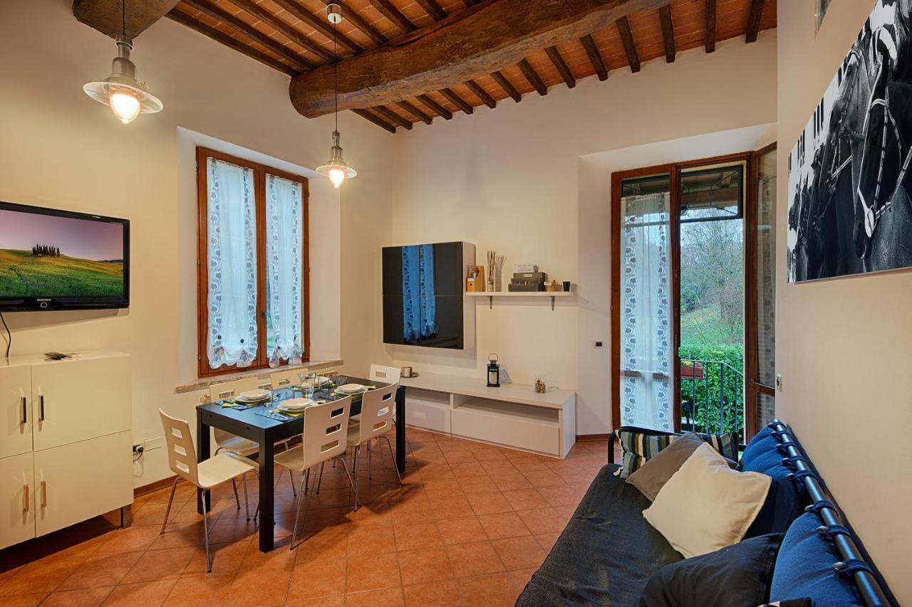 Casazappa - In Centro A Piedi, Parcheggio E Giardino Privato Apartamento Siena Exterior foto