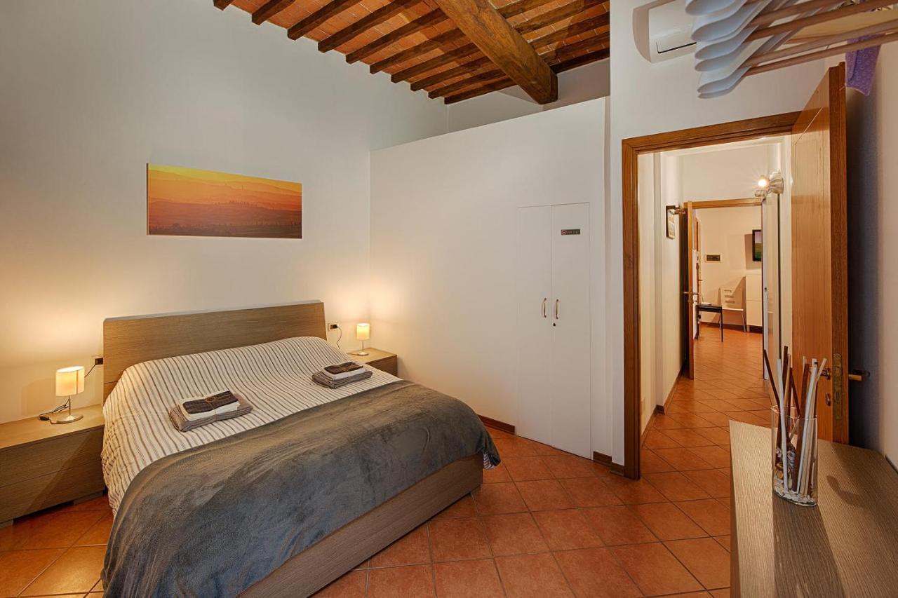 Casazappa - In Centro A Piedi, Parcheggio E Giardino Privato Apartamento Siena Exterior foto