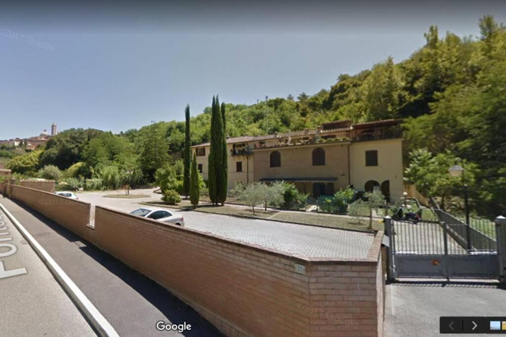 Casazappa - In Centro A Piedi, Parcheggio E Giardino Privato Apartamento Siena Exterior foto
